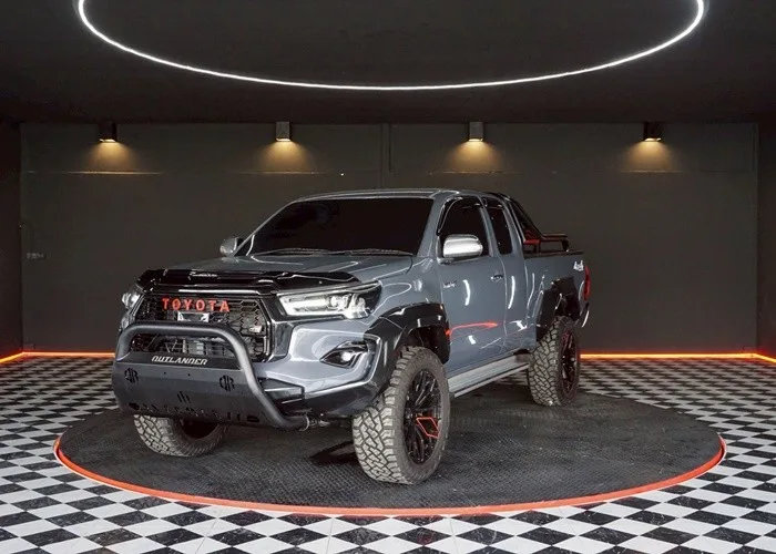 2013 Toyota Hilux Vigo J · Smart Cab · 2.7 4WD AT — photo 1 of 15