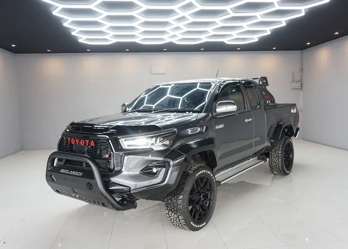 2013 Toyota Hilux Vigo J · Smart Cab · 2.7 4WD AT — photo 1 of 16