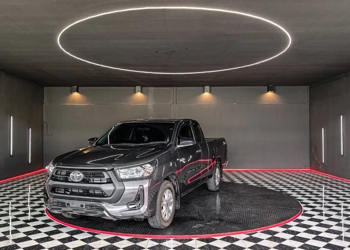 2020 Toyota Hilux Revo Mid · Smart Cab · 2.4 2WD MT — photo 1 of 17
