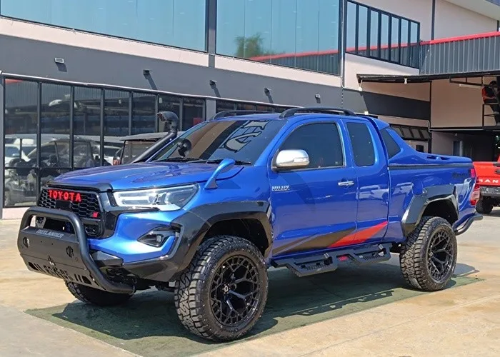 2014 Toyota Hilux Vigo J · Smart Cab · 2.7 4WD AT — photo 1 of 13