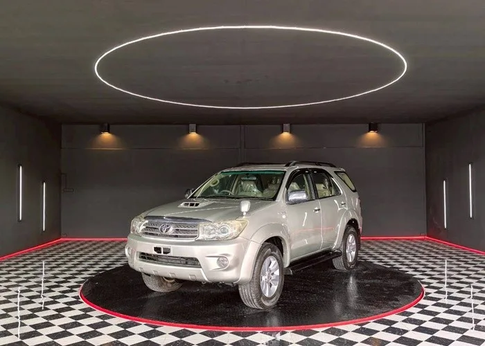 2010 Toyota Fortuner V · SUV · 3.0 4WD AT — photo 1 of 16