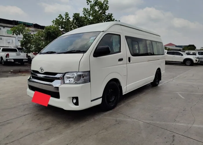 2019 Toyota Commuter Van · 2.7 2WD MT — photo 1 of 13