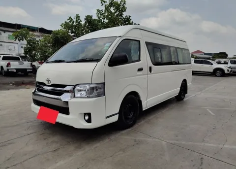 2019 Toyota Commuter Van · 2.7 2WD MT