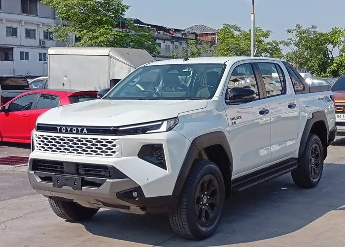 2026 Toyota Hilux Travo Overland Plus · Double Cab · 2.8 4WD AT — photo 1 of 18