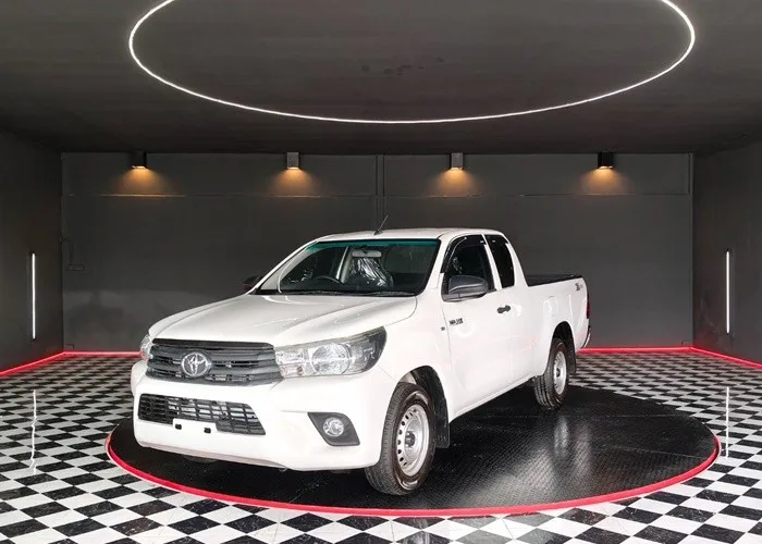 2018 Toyota Hilux Revo J · Smart Cab · 2.4 2WD MT — photo 1 of 16