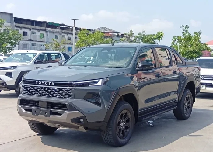 2026 Toyota Hilux Travo Overland Plus · Double Cab · 2.8 4WD AT — photo 1 of 15
