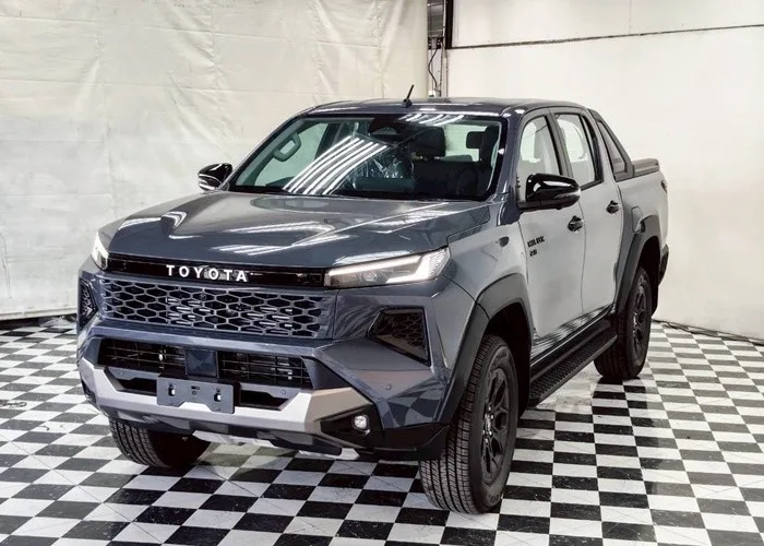 2026 Toyota Hilux Travo Overland Plus · Double Cab · 2.8 4WD AT — photo 1 of 18