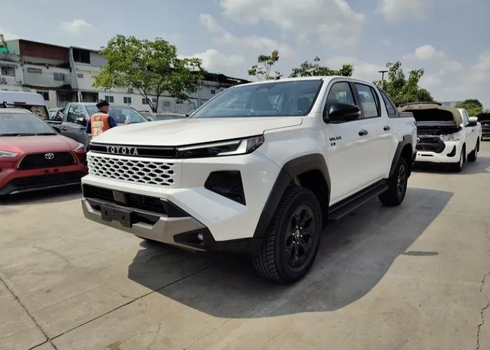 2026 Toyota Hilux Travo Overland Plus · Double Cab · 2.8 4WD AT — photo 1 of 15