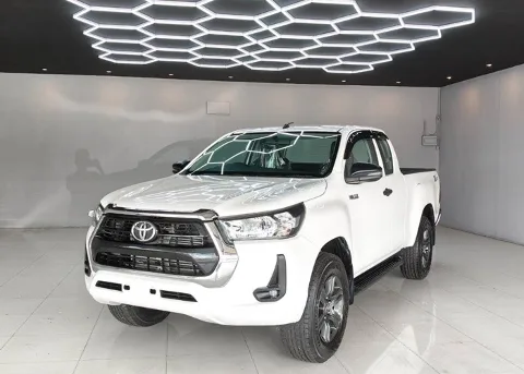 2022 Toyota Hilux Revo Entry · Smart Cab · 2.4 2WD MT