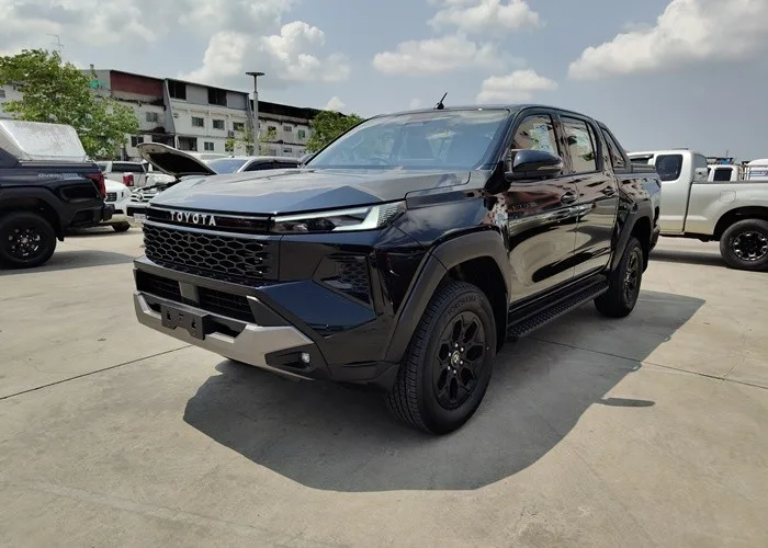 2026 Toyota Hilux Travo Overland Plus · Double Cab · 2.8 4WD AT — photo 1 of 18