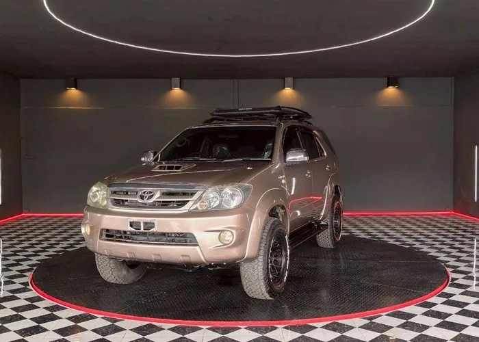 2007 Toyota Fortuner V · SUV · 3.0 4WD AT — photo 1 of 16