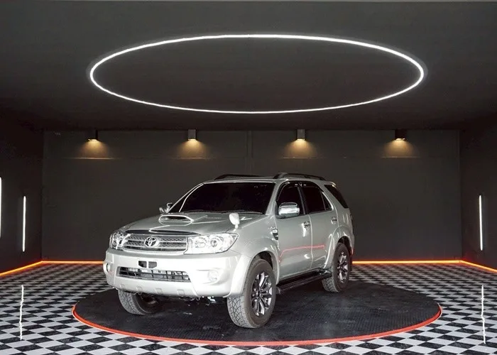 2010 Toyota Fortuner V · SUV · 3.0 4WD AT — photo 1 of 18