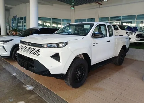 2026 Toyota Hilux Travo Smart · Smart Cab · 2.8 2WD MT