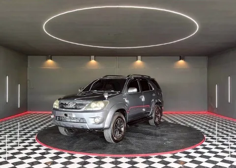 2006 Toyota Fortuner V · SUV · 3.0 4WD AT