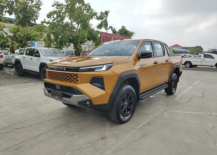 2026 Toyota Hilux Travo Overland Plus · Double Cab · 2.8 4WD AT — photo 1 of 18