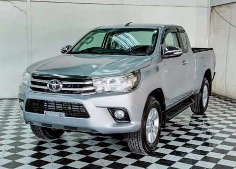2016 Toyota Hilux Revo E · Smart Cab · 2.4 2WD AT