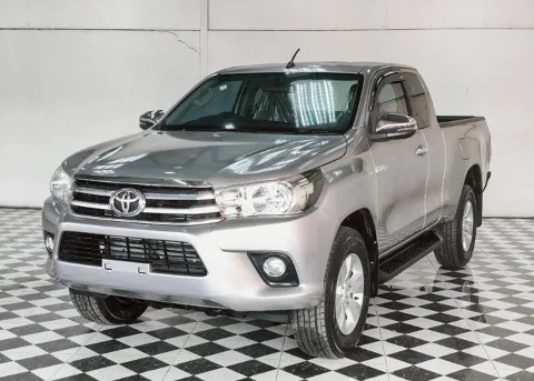 2017 Toyota Hilux Revo E · Smart Cab · 2.4 2WD AT