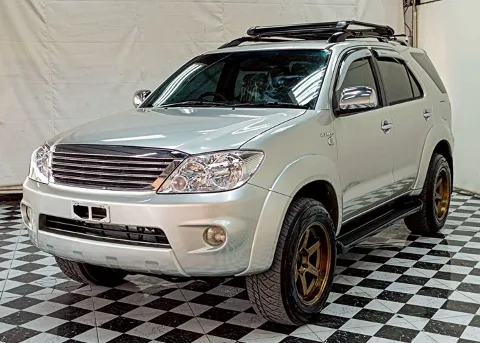 2006 Toyota Fortuner V · SUV · 2.7 4WD AT