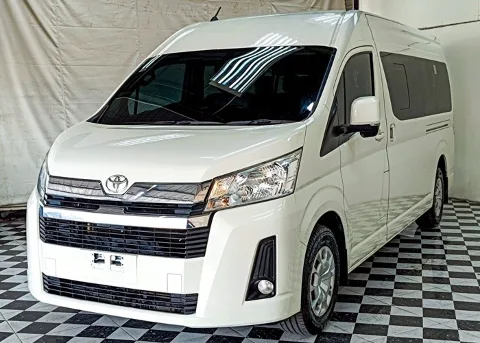 2019 Toyota Commuter Van · 2.8 2WD AT