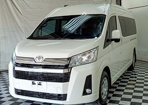 2019 Toyota Commuter Van · 2.8 2WD MT