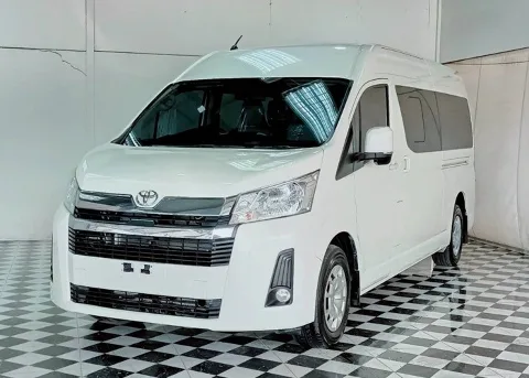 2019 Toyota Commuter Van · 2.8 2WD MT