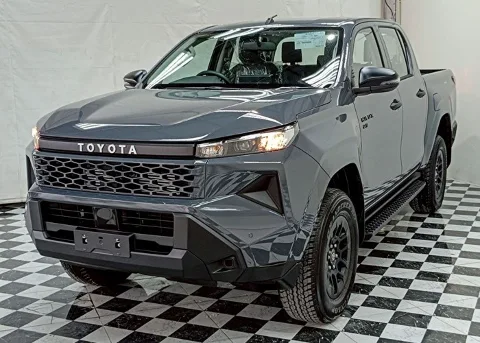 2026 Toyota Hilux Travo Smart · Double Cab · 2.8 2WD AT