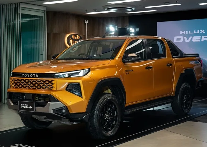 2026 Toyota Hilux Travo Overland · Double Cab · 2.8 4WD AT — photo 1 of 22