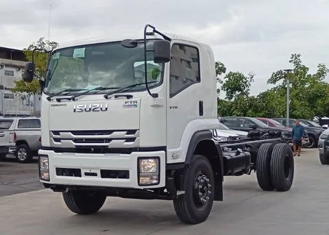 2025 Isuzu Fvr Truck · 8.8 2WD MT