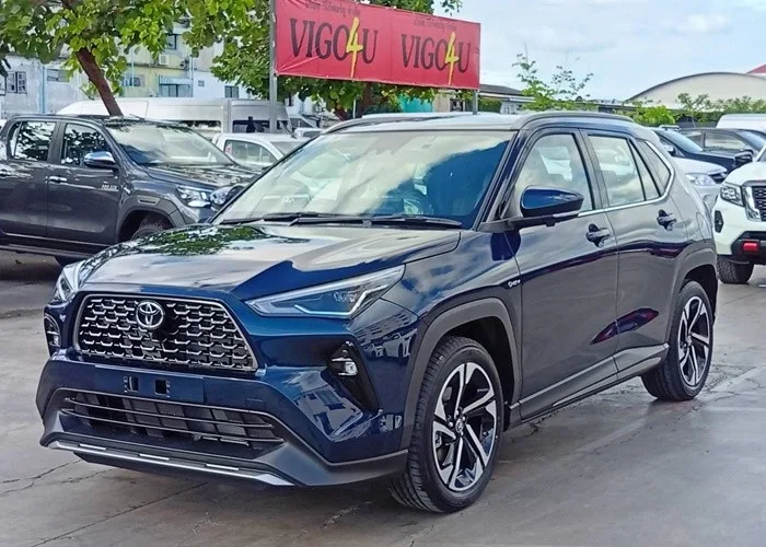 2026 Toyota Yaris Cross Premium Luxury · SUV · 1.5 2WD AT — photo 1 of 19