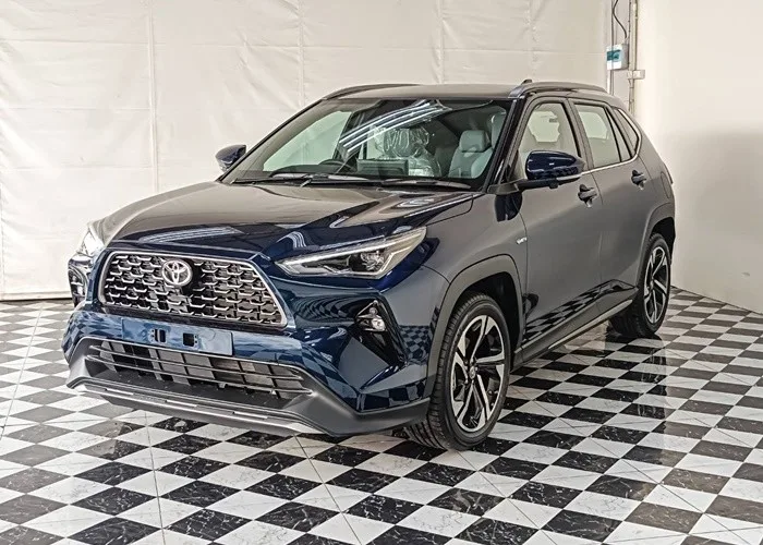 2026 Toyota Yaris Cross Premium Luxury · SUV · 1.5 2WD AT — photo 1 of 17