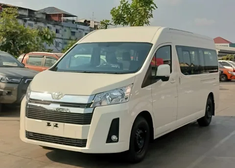 2026 Toyota Commuter Van · 2.8 2WD AT