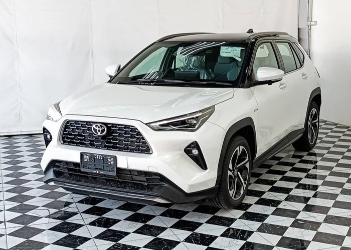 2026 Toyota Yaris Cross Premium Luxury · SUV · 1.5 2WD AT — photo 1 of 17