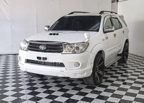 2009 Toyota Fortuner V · SUV · 3.0 4WD AT