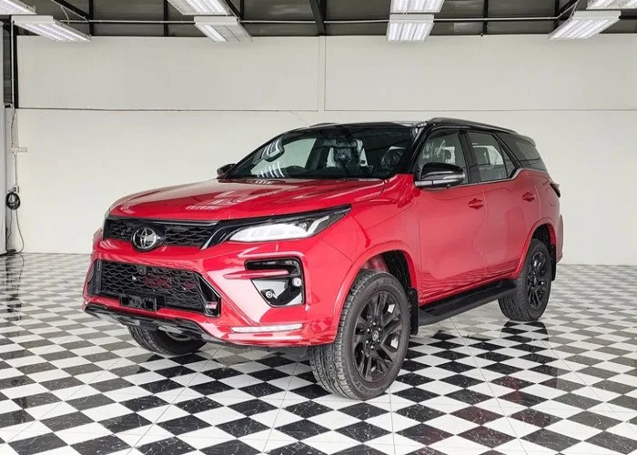 2026 Toyota Fortuner SUV · 2.8 4WD AT — photo 1 of 16