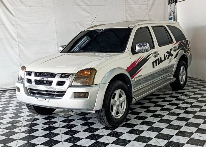 2005 Isuzu MU-7 SUV · 3.0 2WD AT — photo 1 of 17