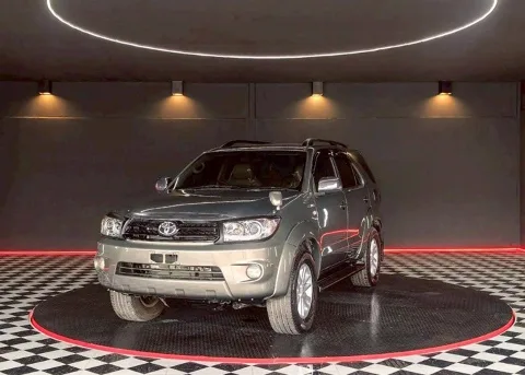 2005 Toyota Fortuner V · SUV · 2.7 4WD AT