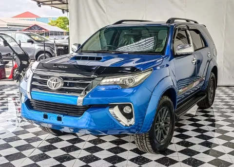 2005 Toyota Fortuner V · SUV · 3.0 4WD AT