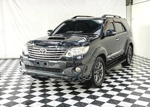 2013 Toyota Fortuner V · SUV · 3.0 4WD AT