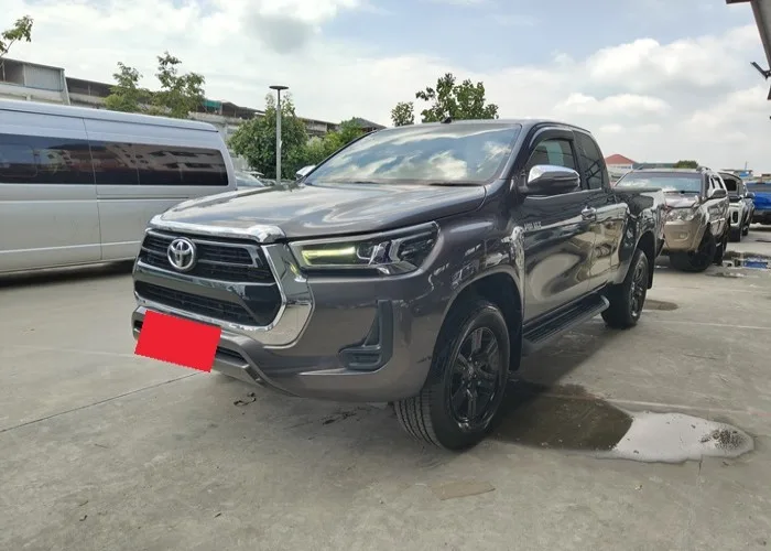 2022 Toyota Hilux Revo Entry · Smart Cab · 2.4 2WD AT — photo 1 of 13