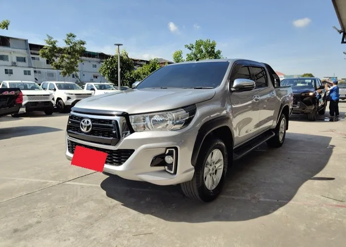 2019 Toyota Hilux Revo E · Double Cab · 2.4 2WD AT — photo 1 of 15