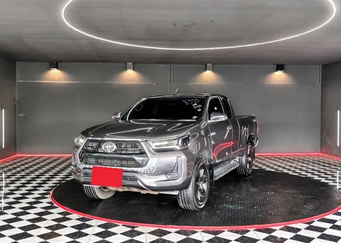 2022 Toyota Hilux Revo Entry · Smart Cab · 2.4 2WD AT — photo 1 of 13