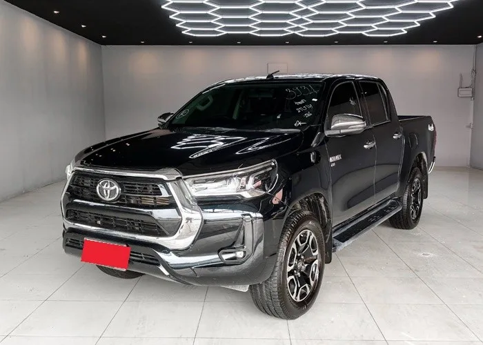 2021 Toyota Hilux Revo Hight · Double Cab · 2.8 4WD AT — photo 1 of 13