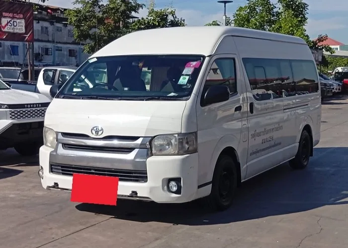 2020 Toyota Commuter Van · 2.7 2WD MT — photo 1 of 13