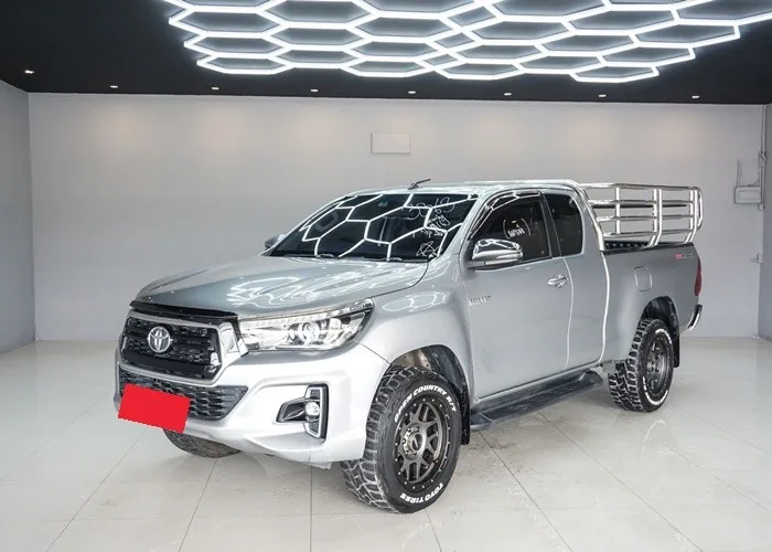2019 Toyota Hilux Revo E · Smart Cab · 2.4 2WD AT — photo 1 of 14