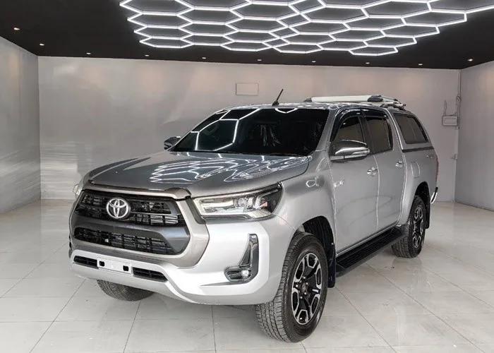 2021 Toyota Hilux Revo Mid · Double Cab · 2.4 2WD AT — photo 1 of 18