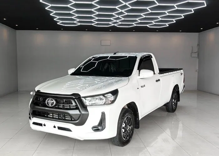 2021 Toyota Hilux Revo Entry · Single Cab · 2.4 2WD MT — photo 1 of 15
