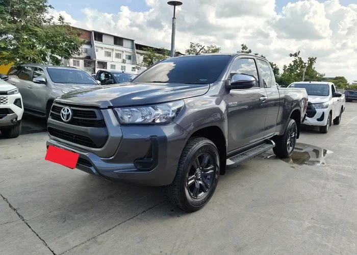 2022 Toyota Hilux Revo Entry · Smart Cab · 2.4 2WD AT — photo 1 of 13