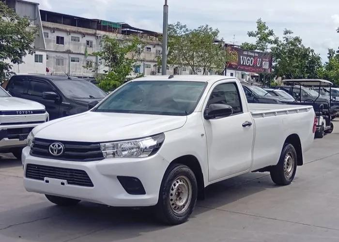 2017 Toyota Hilux Revo J · Single Cab · 2.4 2WD MT — photo 1 of 9