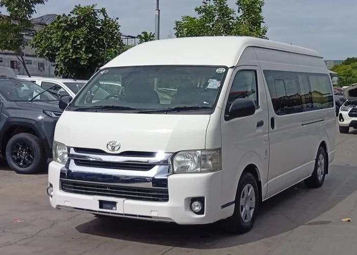 2019 Toyota Commuter Van · 2.7 2WD MT — photo 1 of 15
