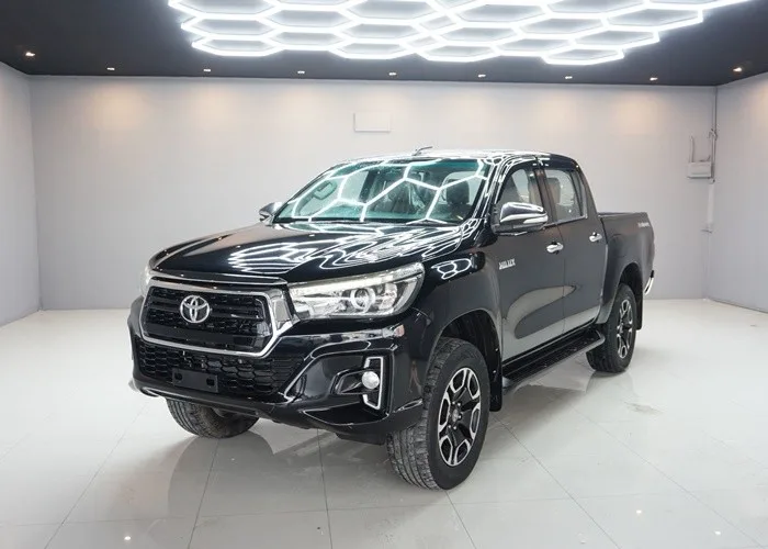 2016 Toyota Hilux Revo G · Double Cab · 2.8 2WD AT — photo 1 of 17